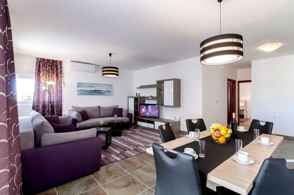 White Residence Accommodation Sukošan 外观 照片