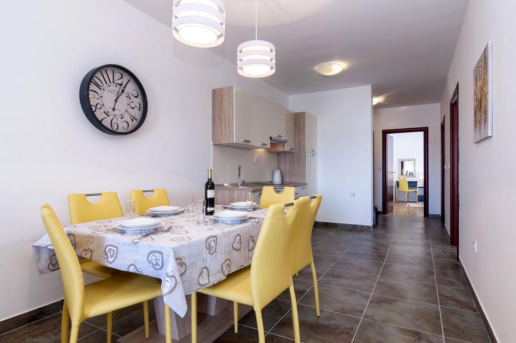 White Residence Accommodation Sukošan 外观 照片