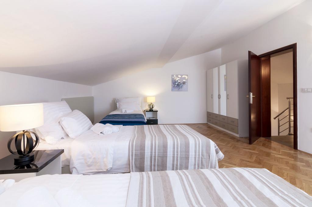 White Residence Accommodation Sukošan 外观 照片